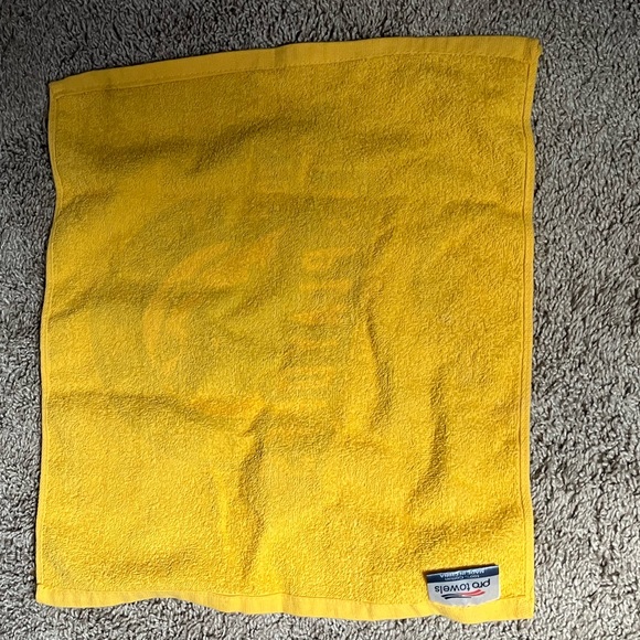 2019 bruins playoff towel - Picture 2 of 2